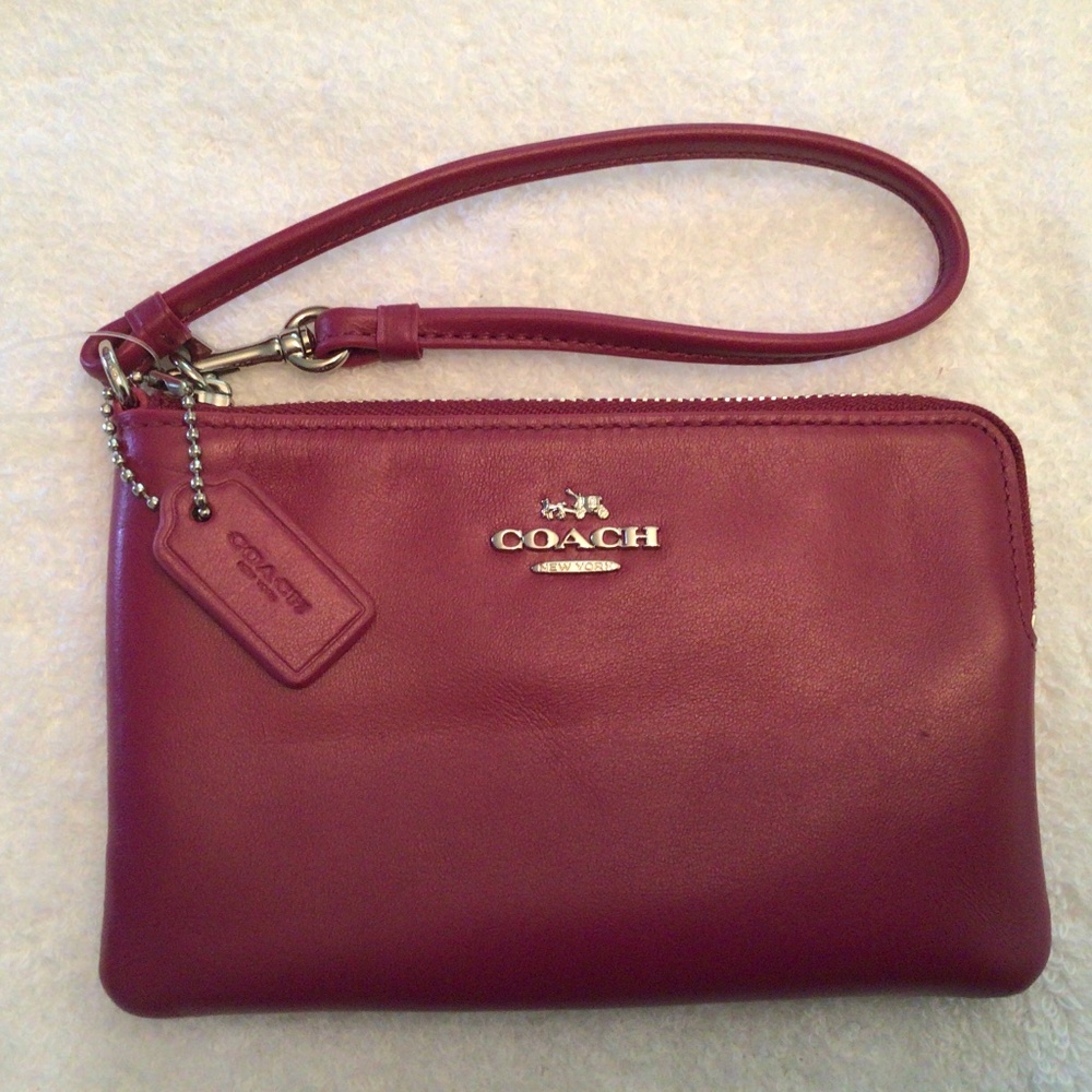 NWOT Coach Wristlet